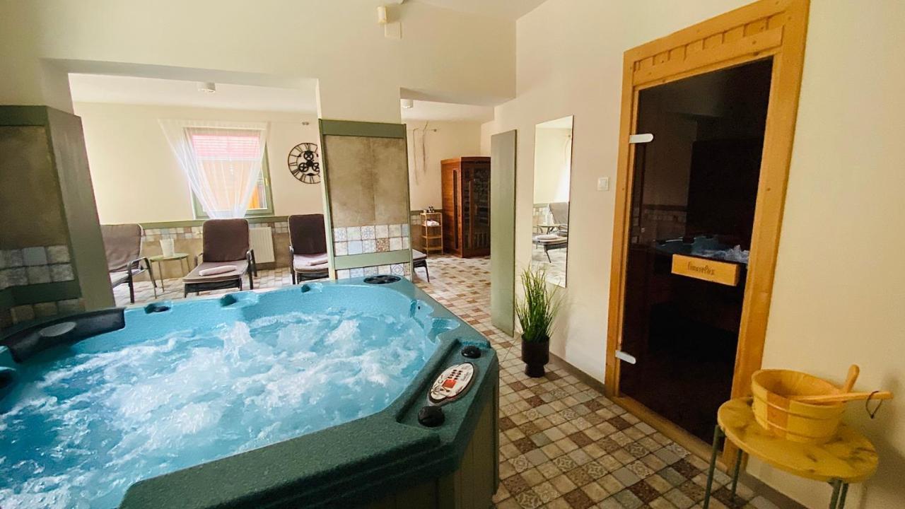 Villa Oliva Boutique Rooms&Spa Zamárdi Extérieur photo